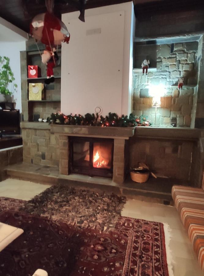 Appartement Johnny'S Loft à Agrinio Extérieur photo